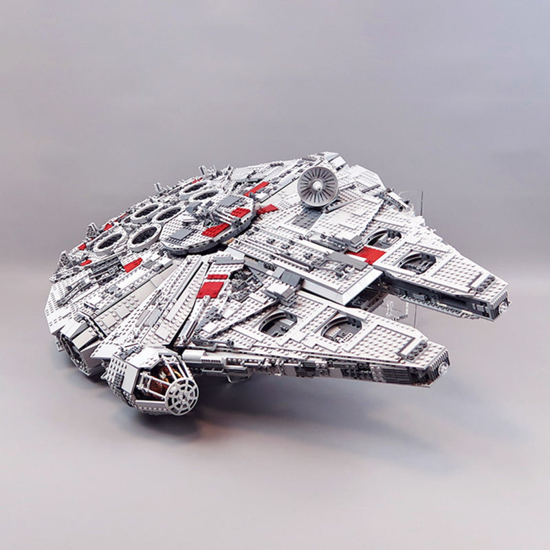 UCS Millennium Falcon (Horizontal) Display Case for LEGO 75192/10179