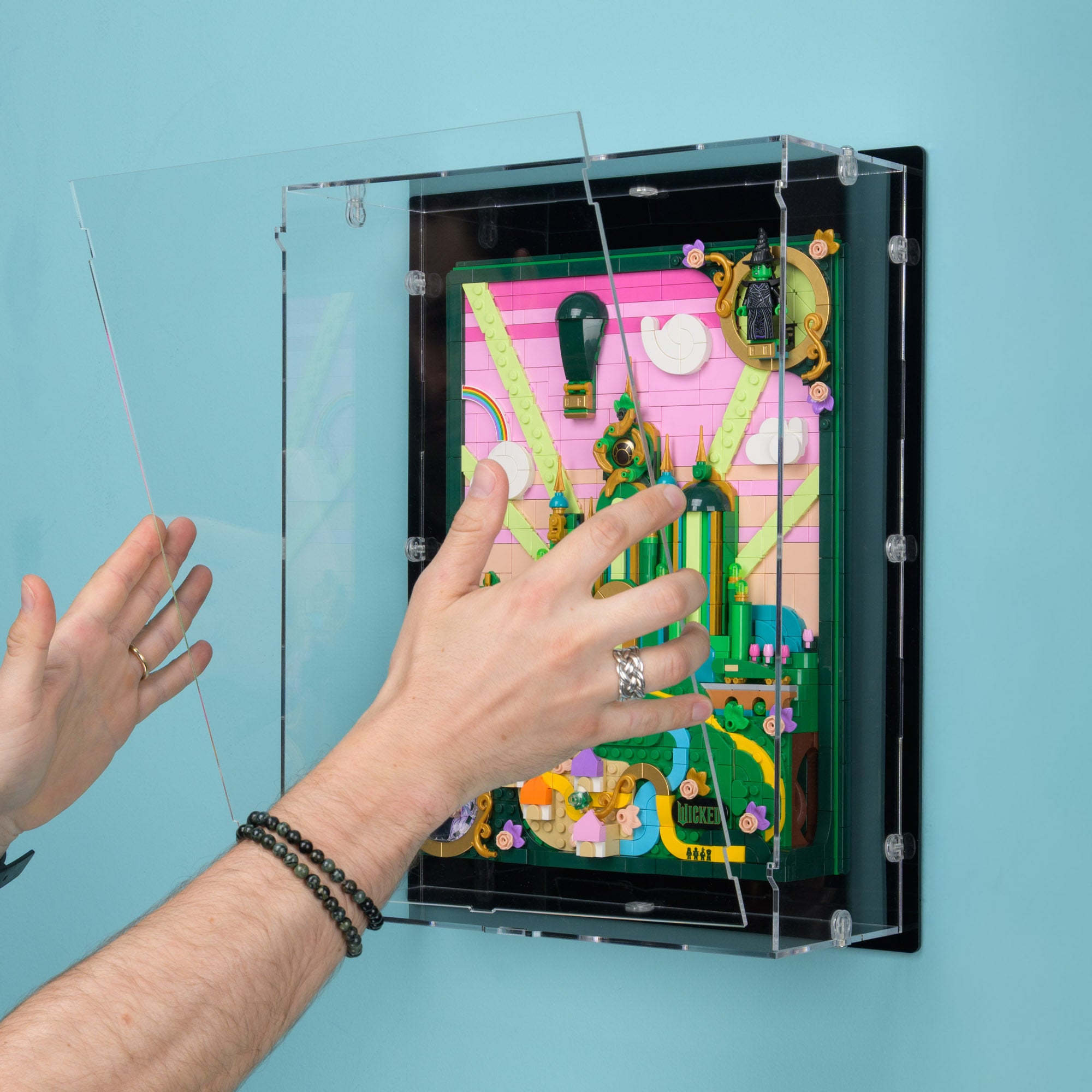Emerald City Art LEGO 75685 Wall Mounted Display Case | iDisplayit