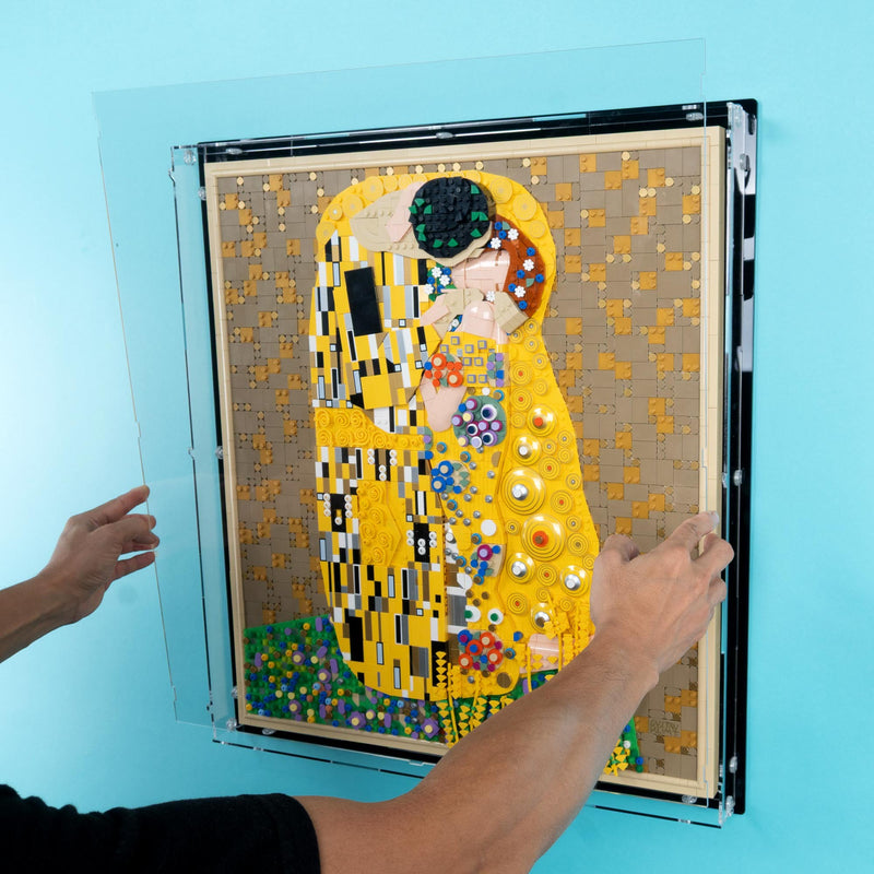 Gustav Klimt – The Kiss Wall Mounted Display Case for LEGO 31221
