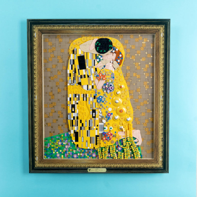 Special Edition Gustav Klimt - The Kiss Wall Mounted Display Case for LEGO 31221