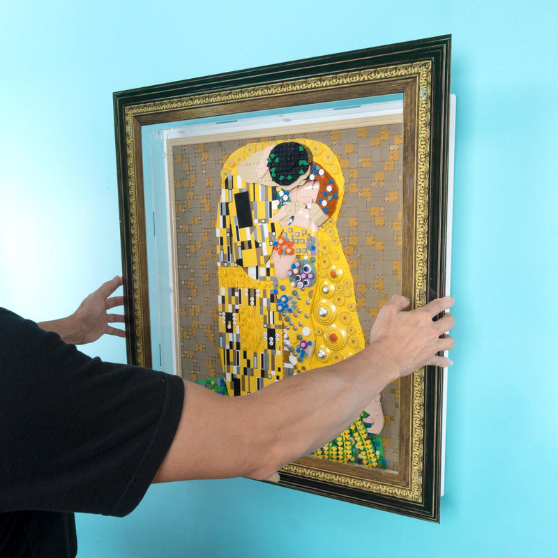 Special Edition Gustav Klimt - The Kiss Wall Mounted Display Case for LEGO 31221