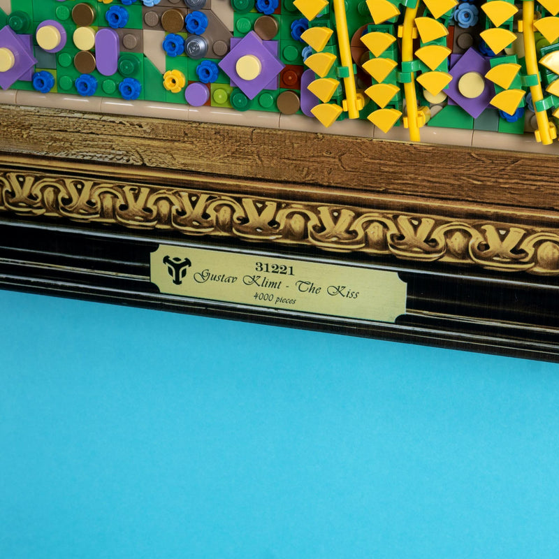 Special Edition Gustav Klimt - The Kiss Wall Mounted Display Case for LEGO 31221