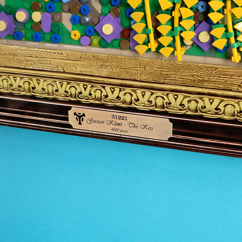 Special Edition Gustav Klimt - The Kiss Wall Mounted Display Case for LEGO 31221