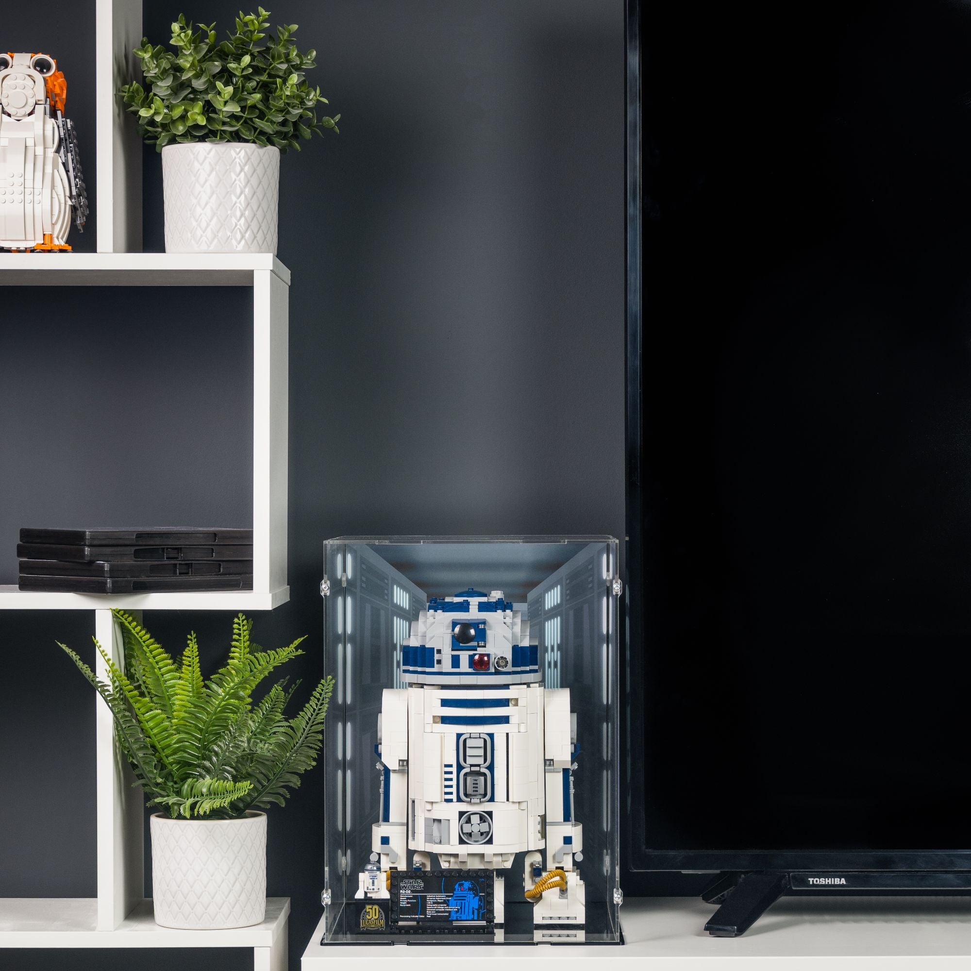 R2-D2専用ディスプレイケース Acrylic Display Case for LEGO R2-D2 UCS | iDisplayit USA