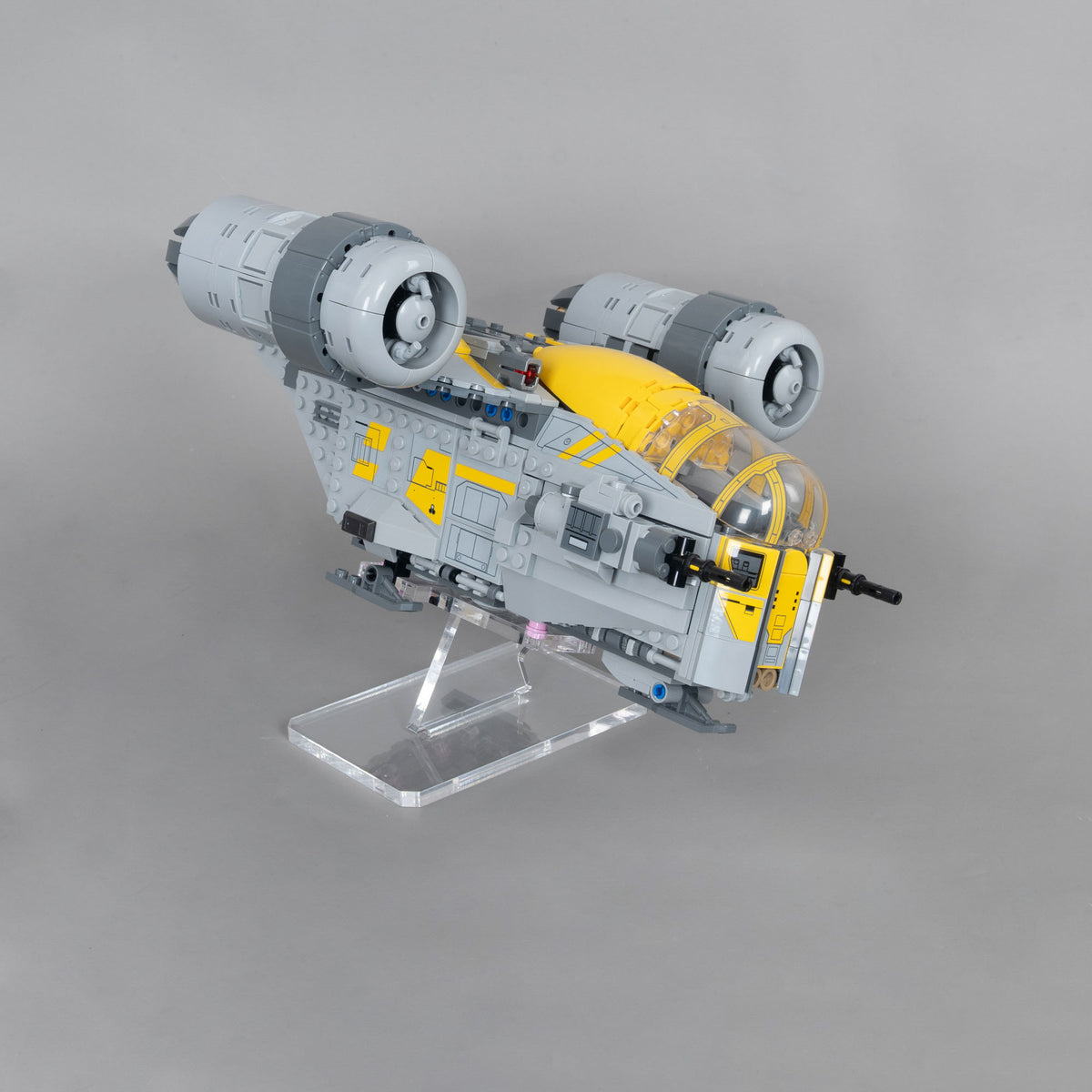 lego-75447-razor-crest-display