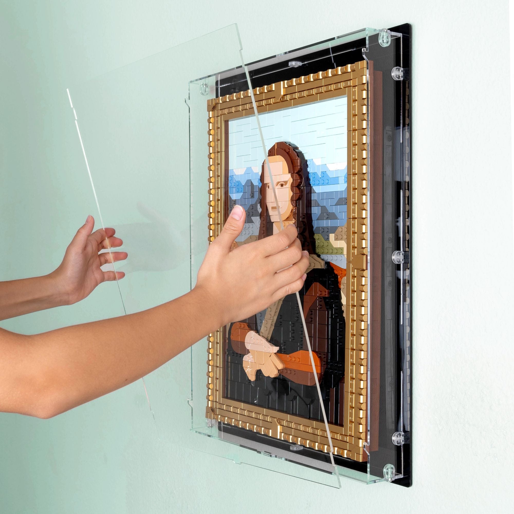 Wall Mounted Display Case for LEGO Art Mona Lisa | iDisplayit USA