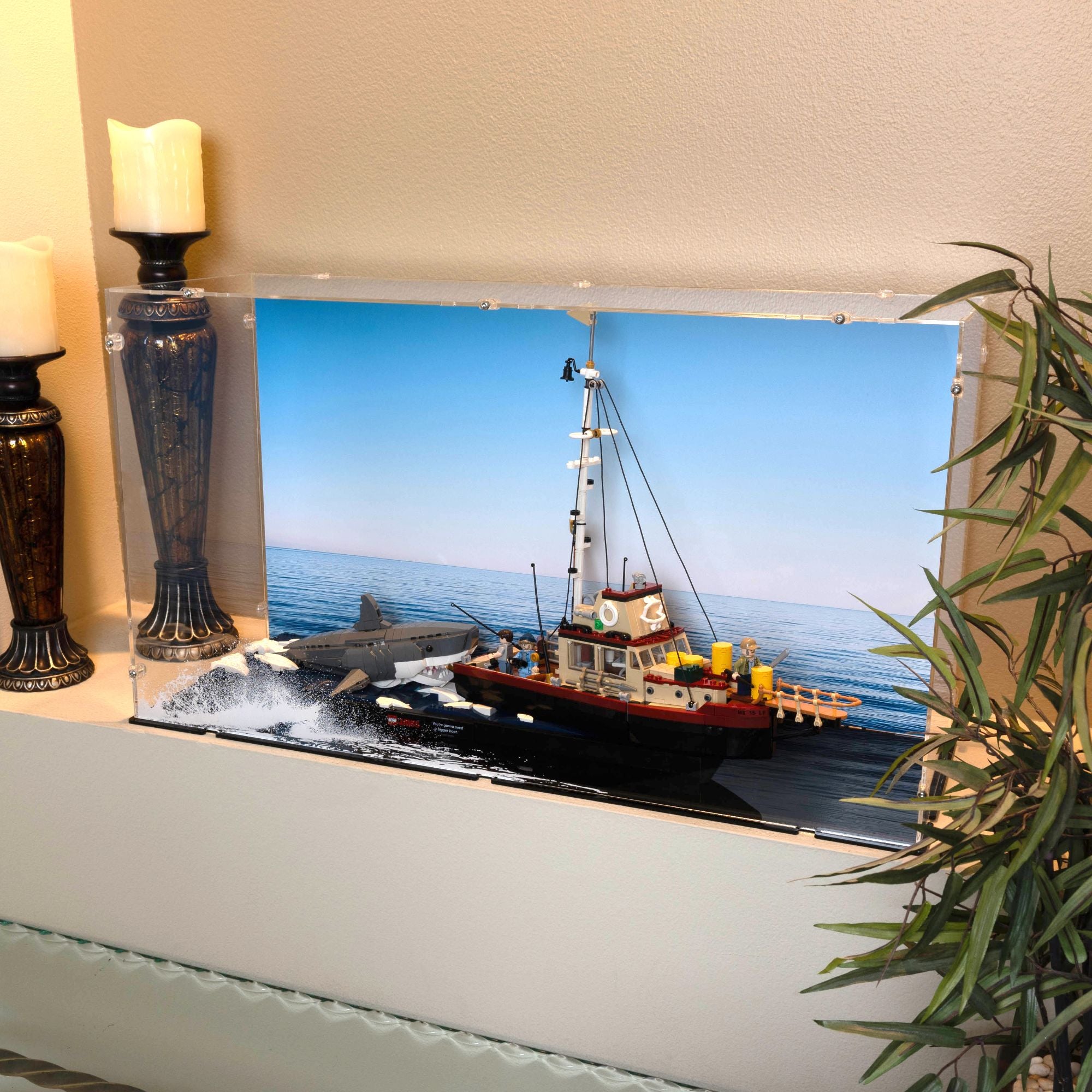 Acrylic Display Case for LEGO 21350 Jaws | iDisplayit — iDisplayit.com